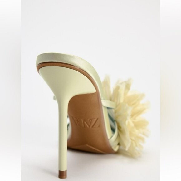 ZARA HEELED SANDALS WITH MAXI FLOWER - Picture 6 of 7